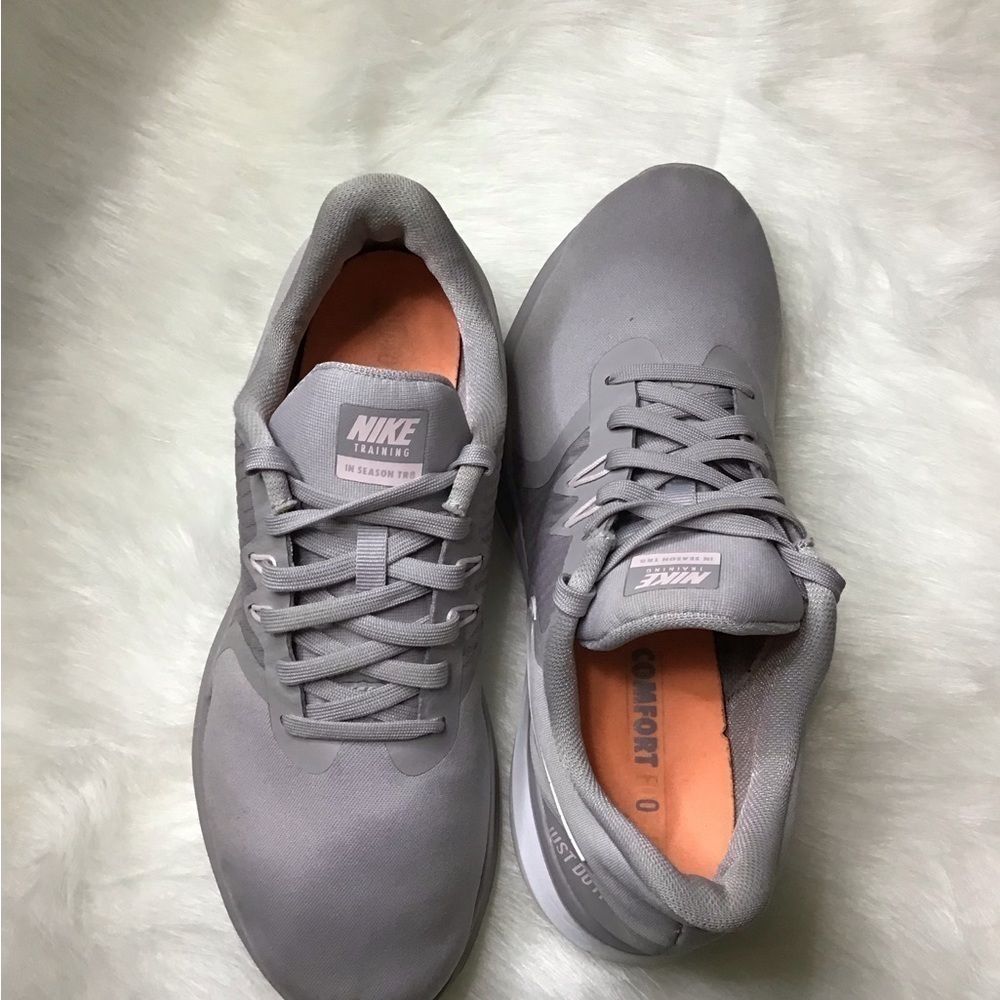 Women Tennis shoes Nike Training In Season TR8 Size 7 Gray. - Picture 4 of 5